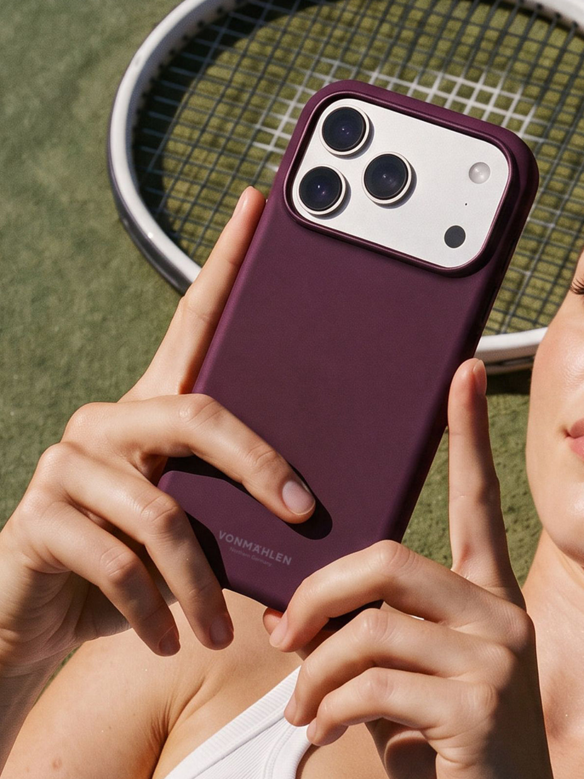 Vonmaehlen Soft Silicone Case for iPhone 18 Pro Max - Burgundy