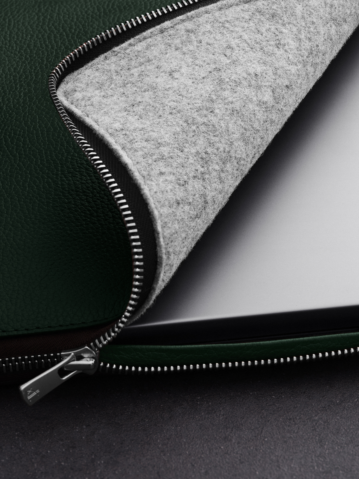 Woolnut Leather Folio for 13/14-inch MacBook - Green