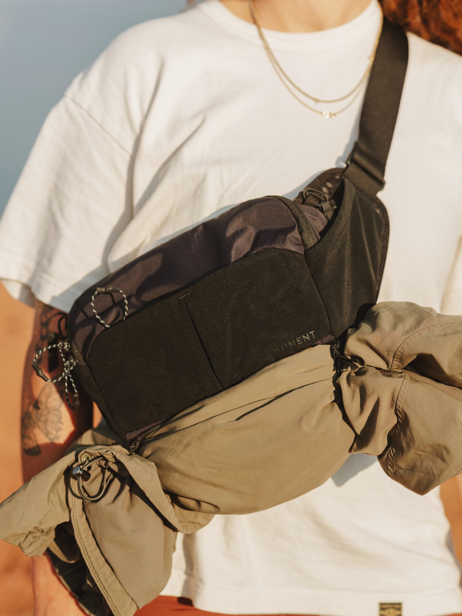 Moment Slate Sling 4L - Black