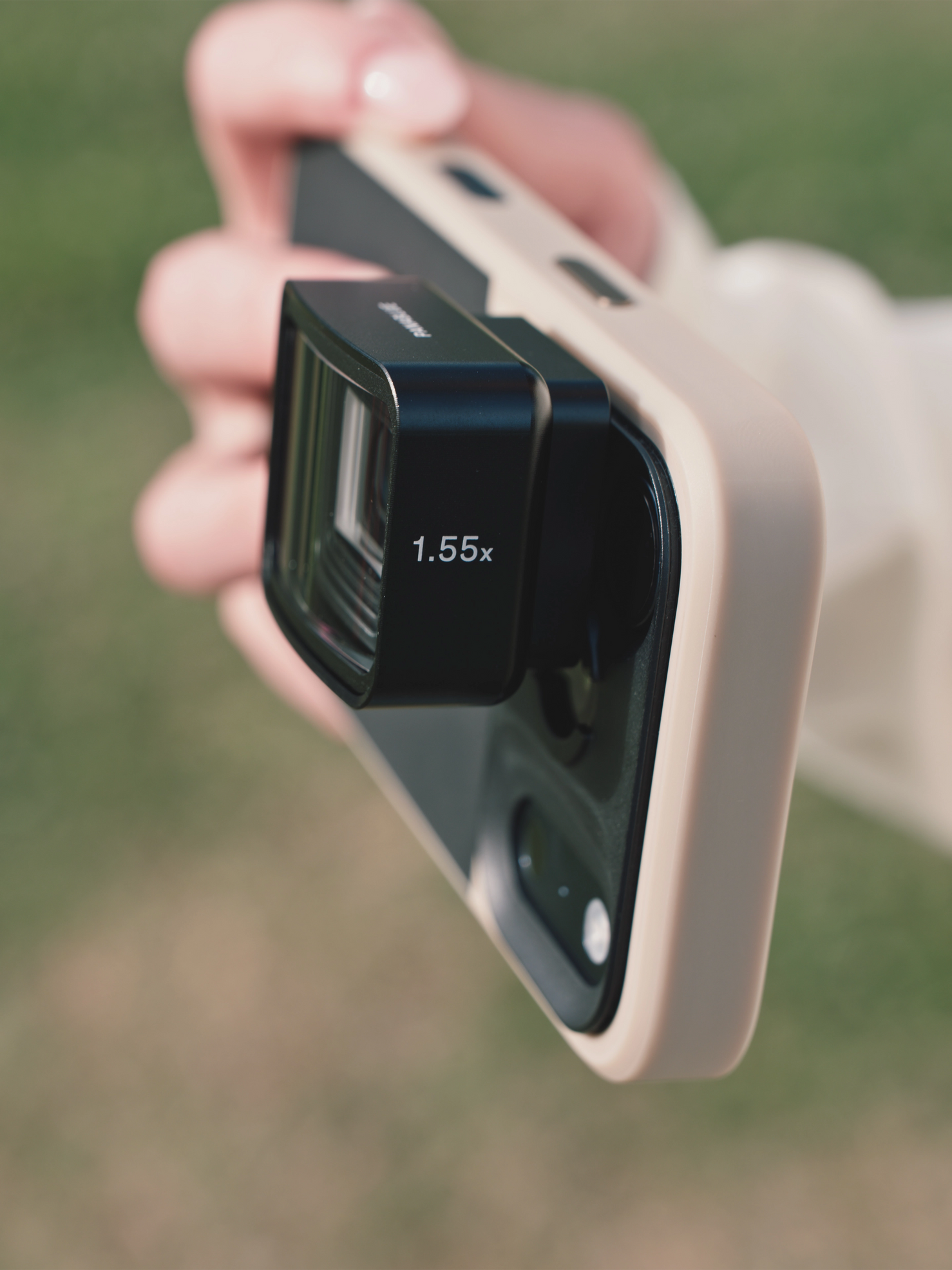 Moment T-Series Mobile Lens II Anamorphic Gold42 - 1.55x