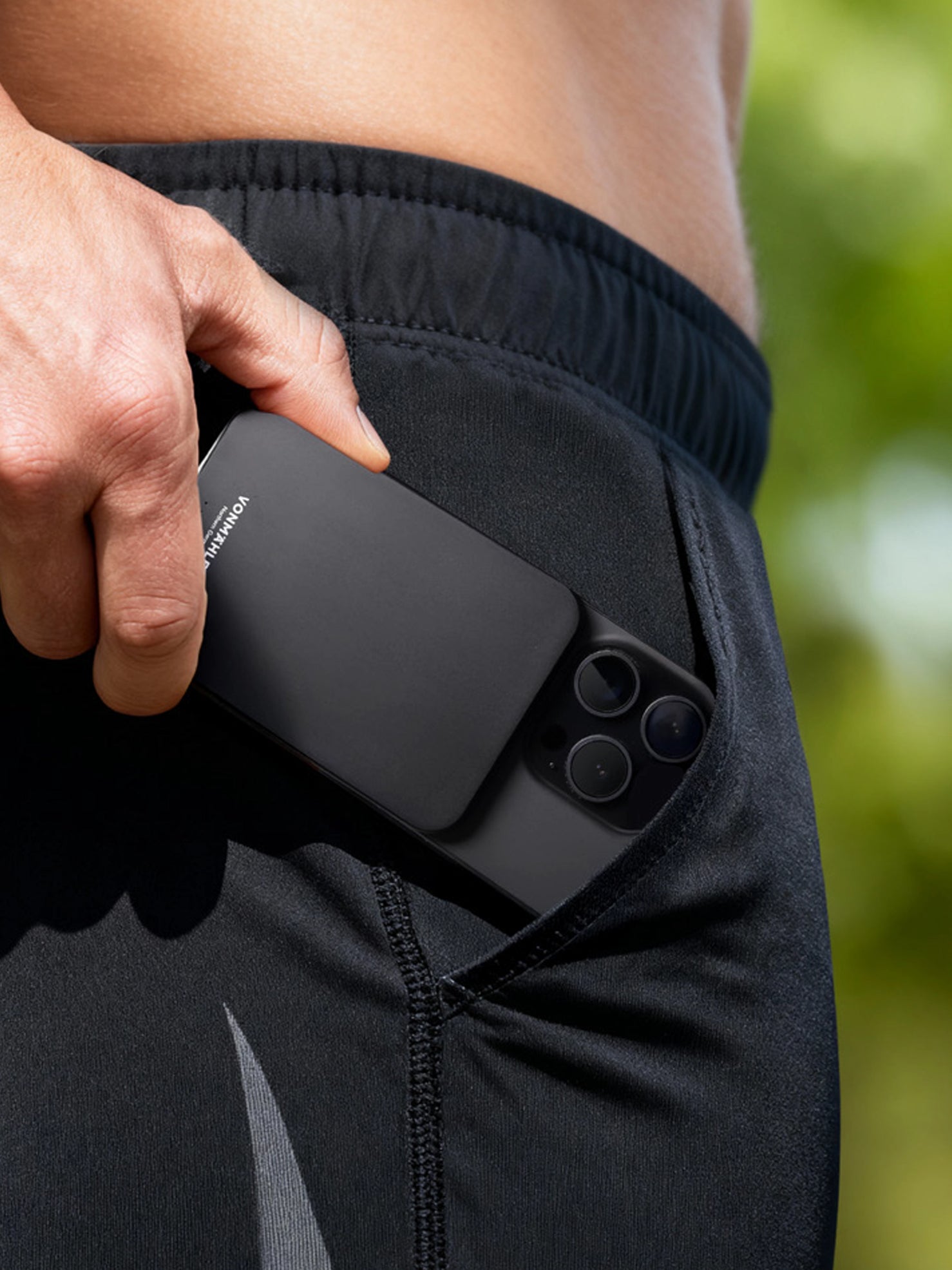 Vonmahlen Evergreen Mag 3,000 mAh 7.5W Power Bank - Black